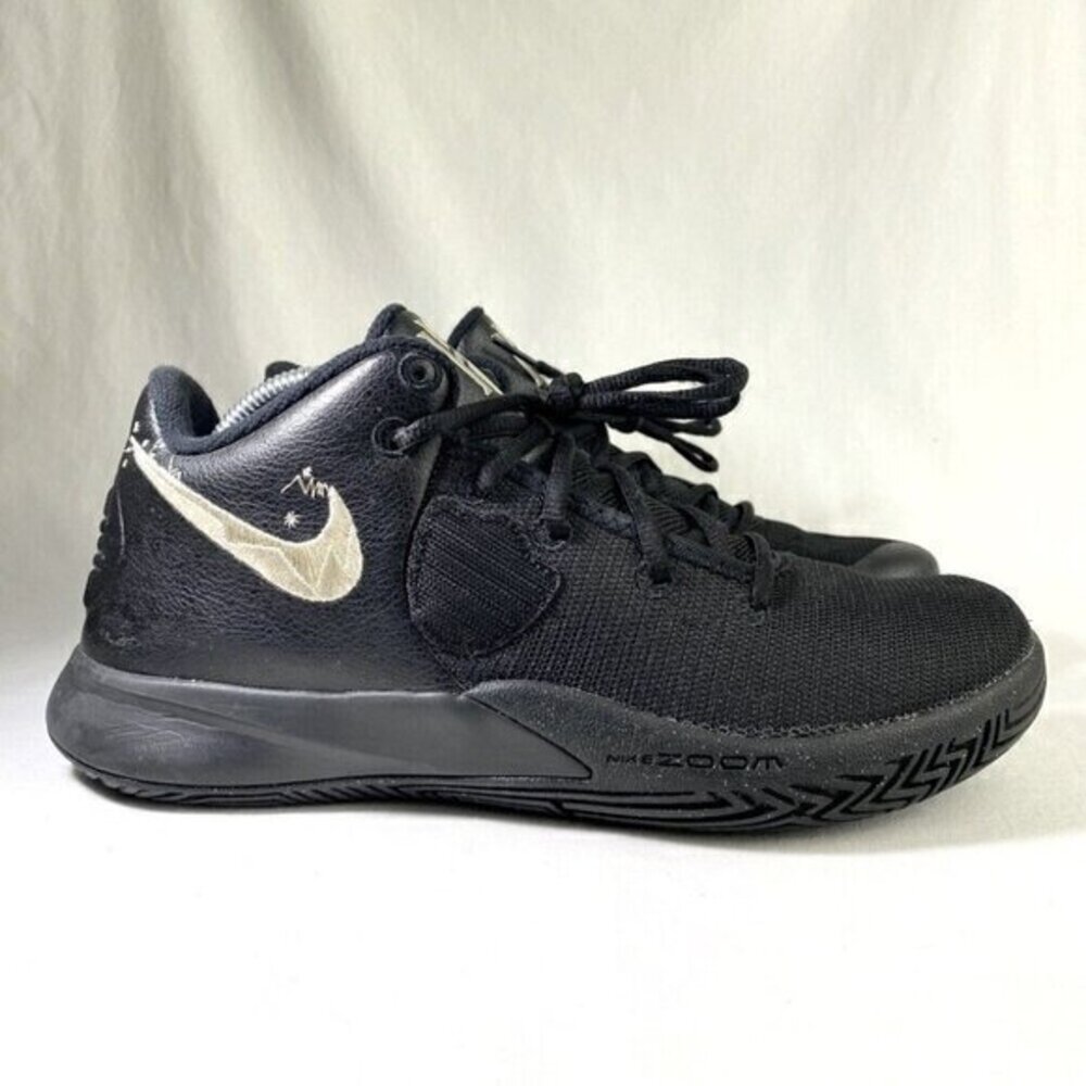 Nike Kyrie Flytrap 3 Women’s Size 9 Black Basketball Shoes Sneakers